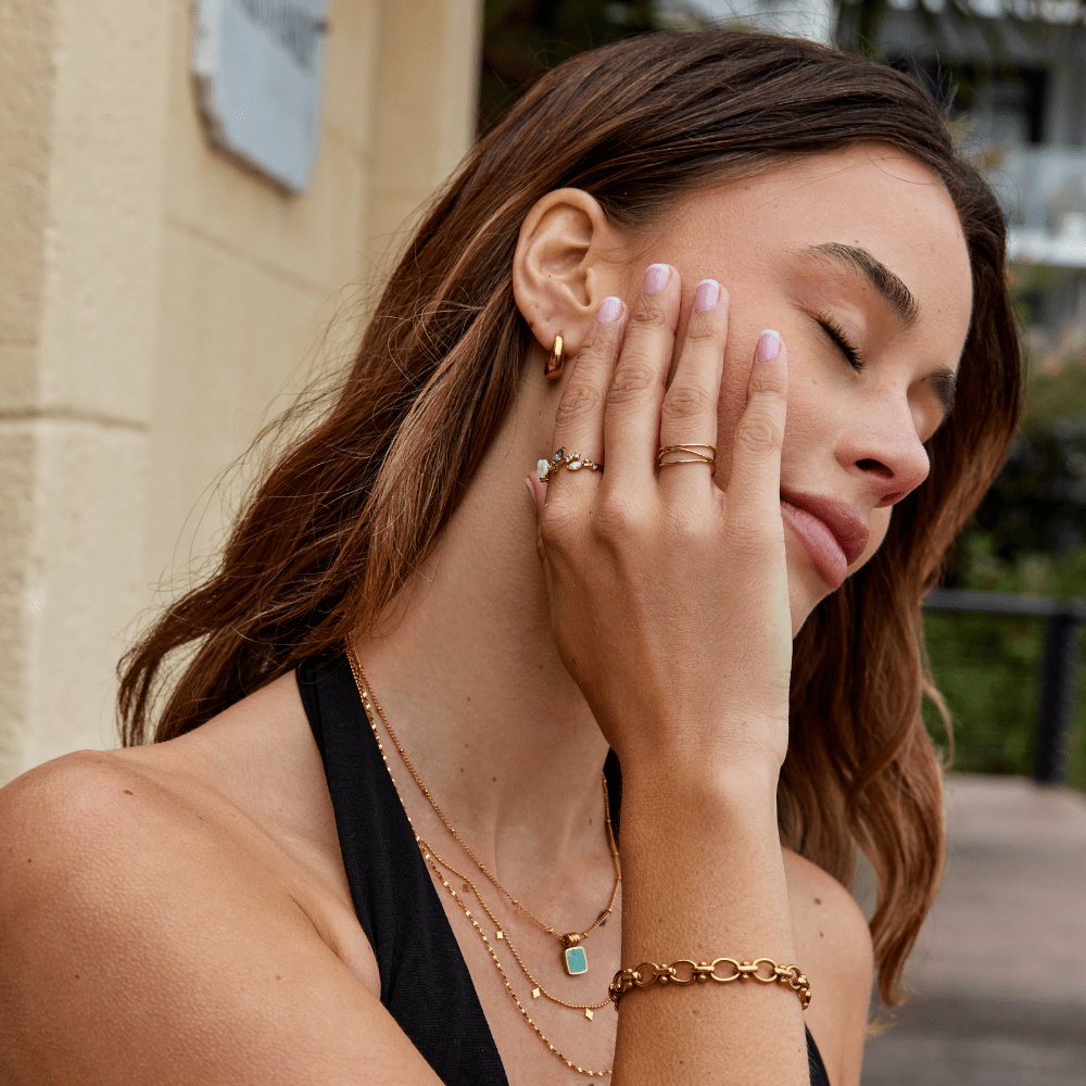 Anel Cristal Flor Branca Ouro