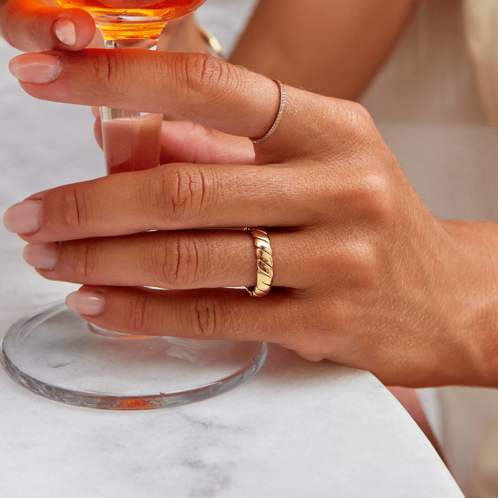 Anel Calira Infinito Torcido