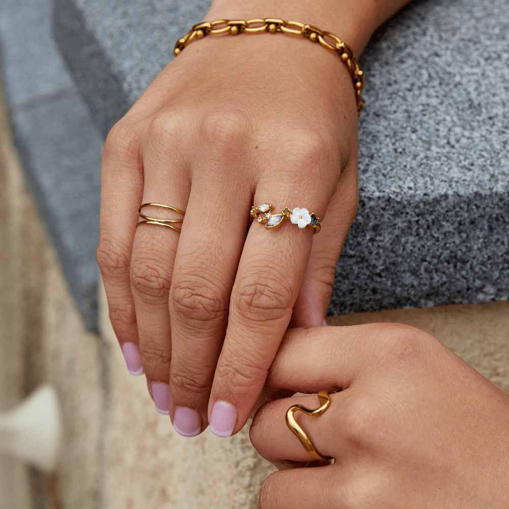 Anel Cristal Flor Branca Ouro