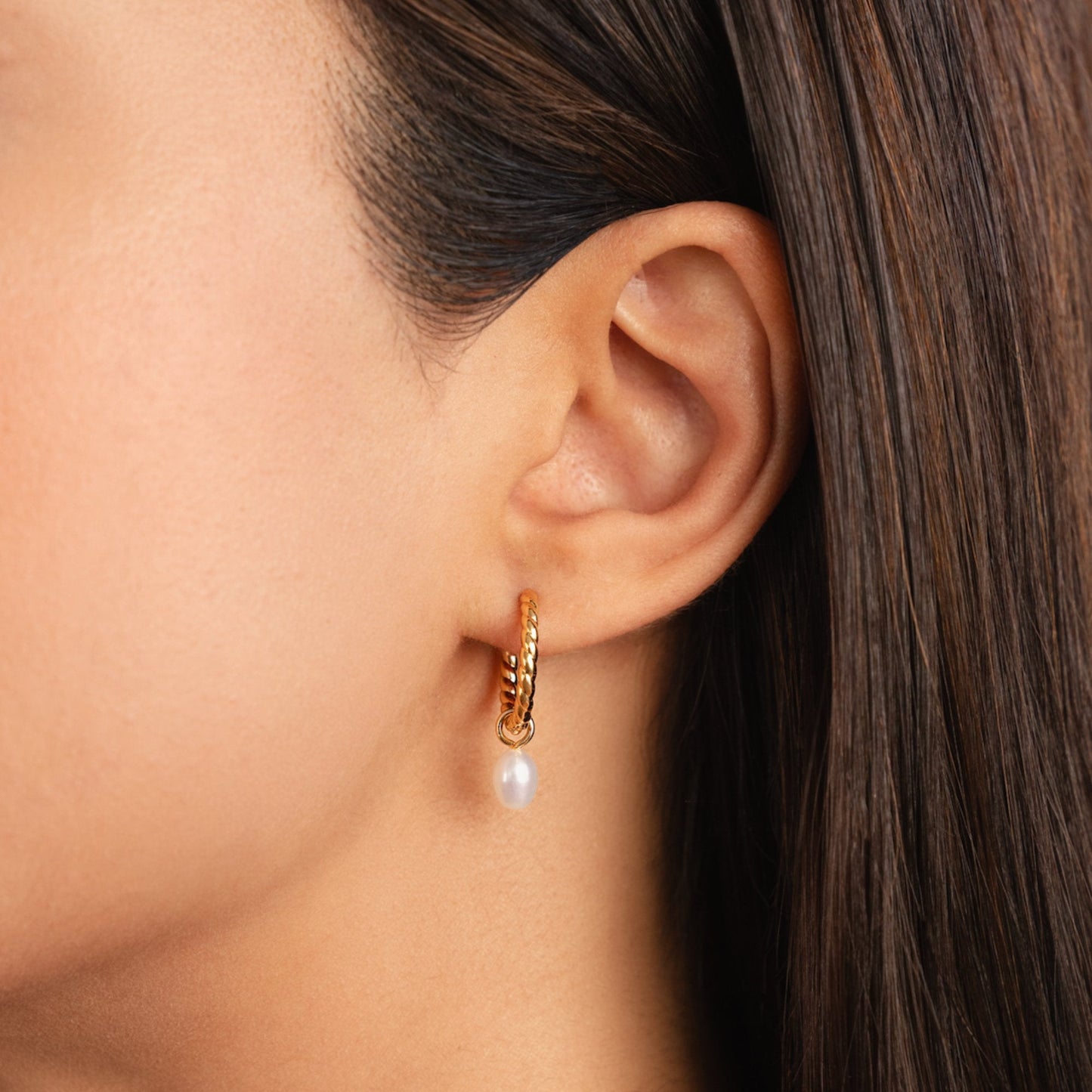 Brincos Layla Pérola Torcida